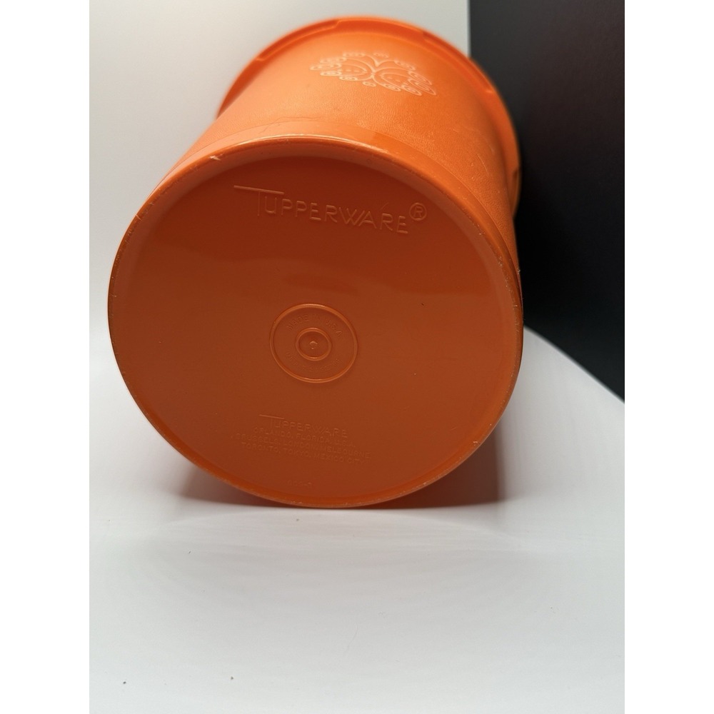 Vintage 70"s Tupperware Harvest Orange Canister #809-4 (7" tall) & Lid - Picture 5 of 6
